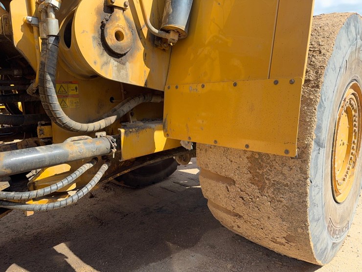 2017-caterpillar-988k-image-104