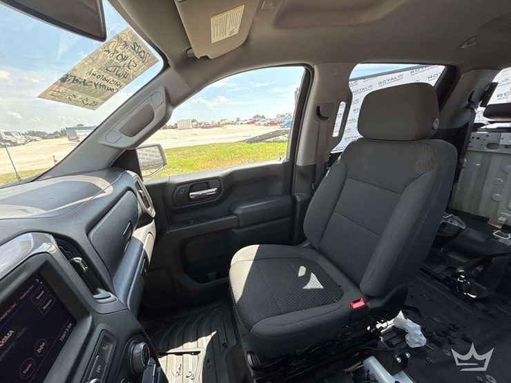 2022-chevrolet-silverado-1500-image-18