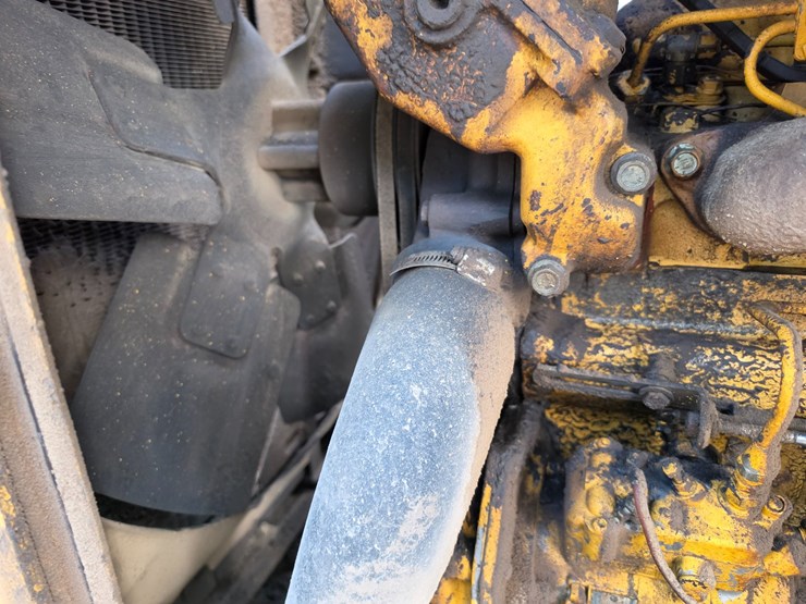 deere-555g-image-24