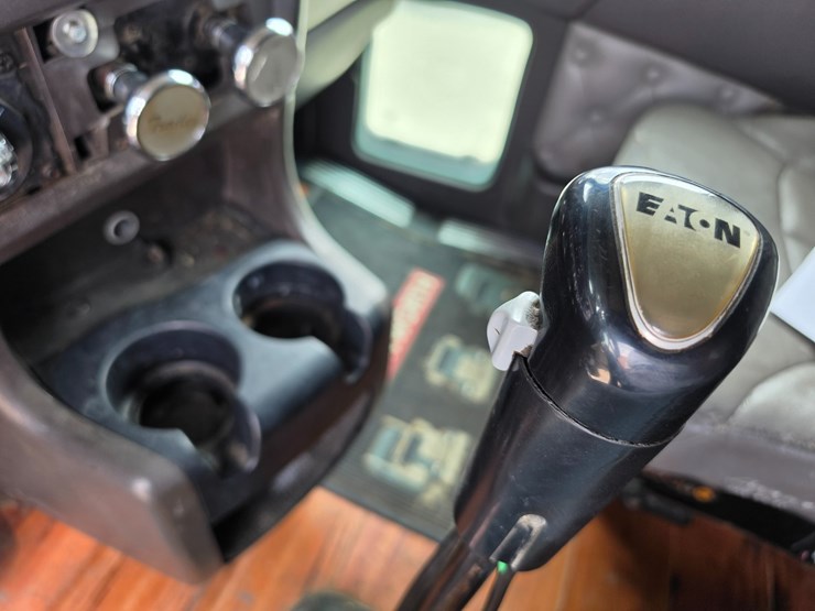 2007-kenworth-w900-image-69