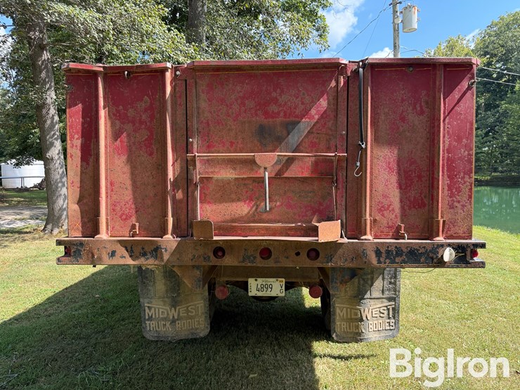 1968-international-loadstar-image-6
