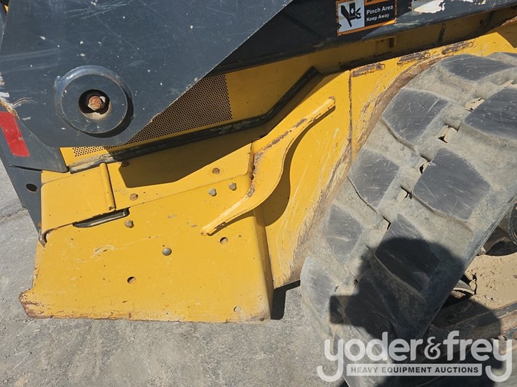 2019-deere-333g-image-10