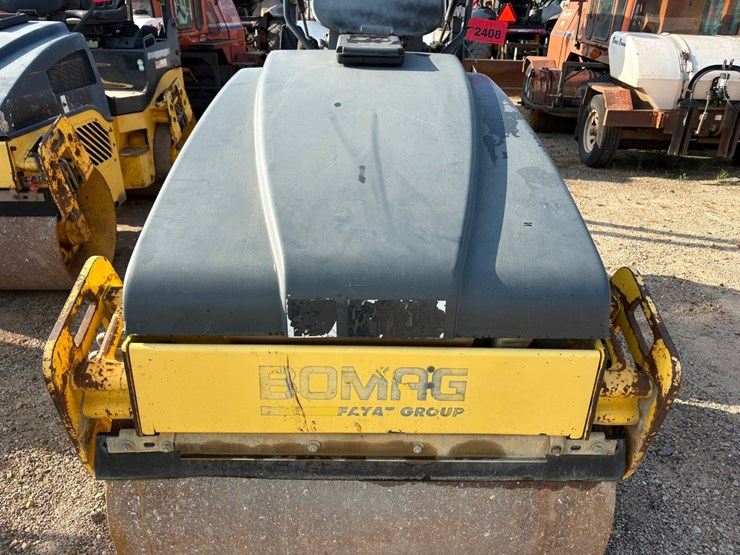 2013-bomag-bw120ad-4-image-16