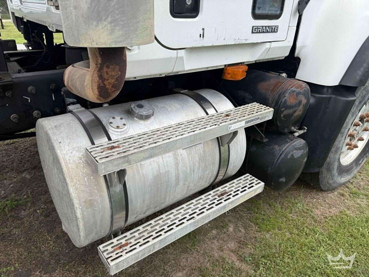 2005-mack-cv716-ox-bodies-17/19yd.-t/a-dump-truck-image-16