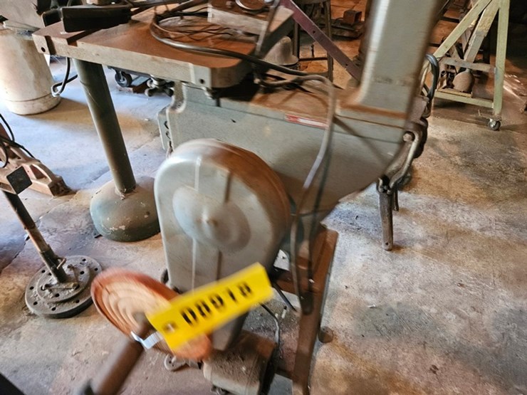 #8711-•-delta-band-saw-image-7