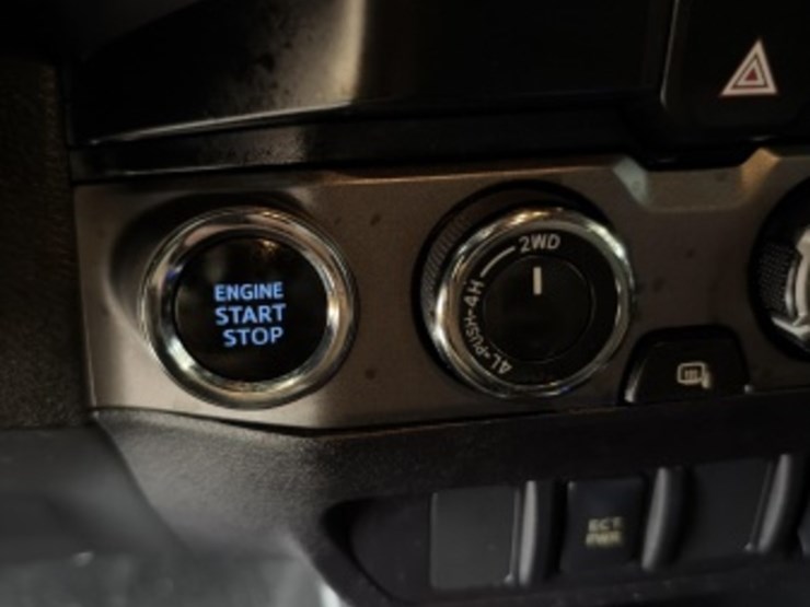 2019-toyota-tacoma-image-25