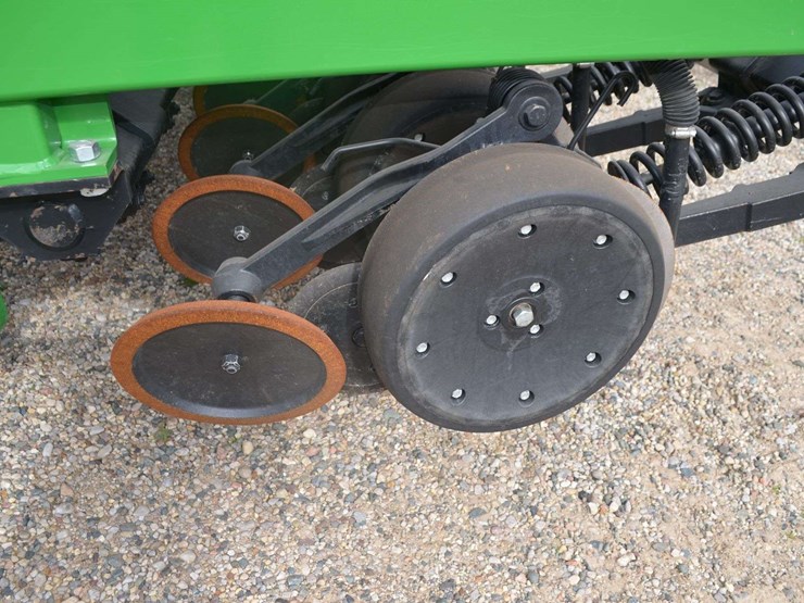 2016-john-deere-1590-image-3