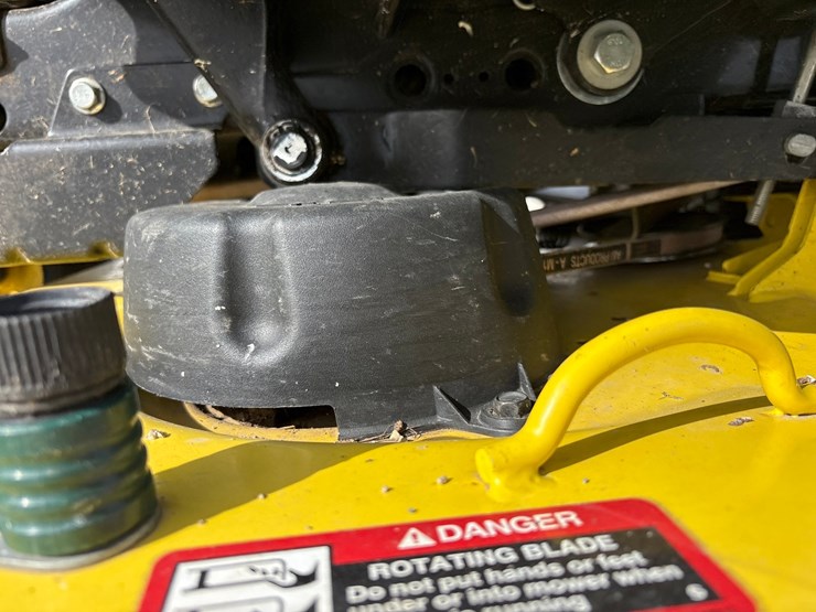 john-deere-x300-image-17