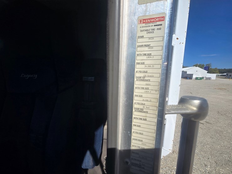 2008-kenworth-t800-image-45