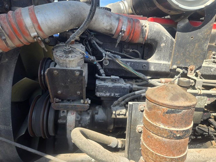 2001-kenworth-t800-image-24