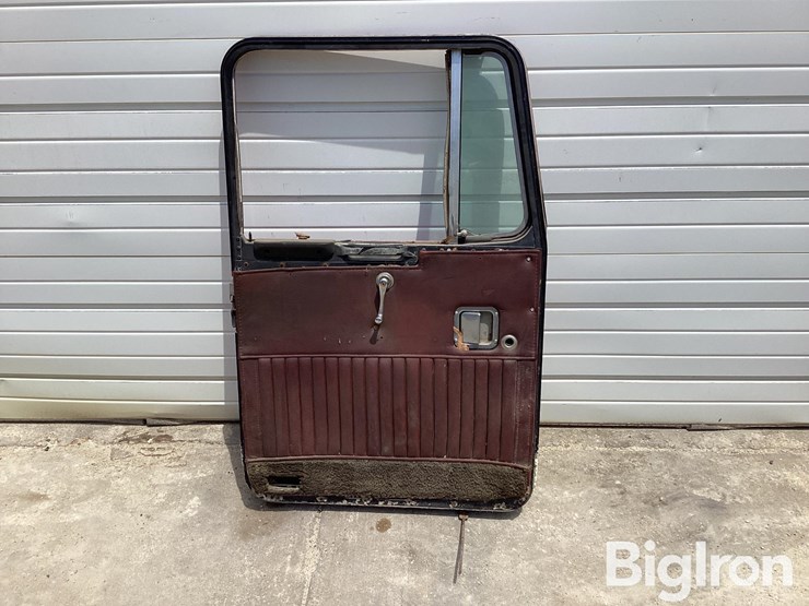 1984-kenworth-driver-side-bottom-latch-handle-door-image-6
