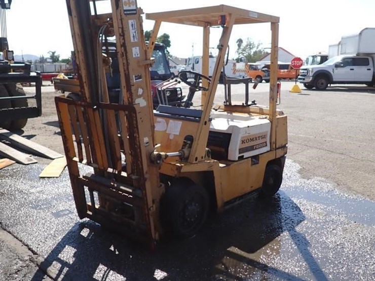 komatsu-fg20st4-forklift-image-1