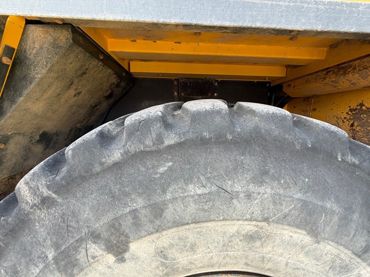 2016-komatsu-hm400-5-image-128