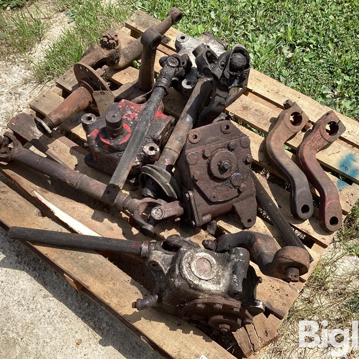 Kenworth Cab Over Manual Steering Box w/ Pitman Arms