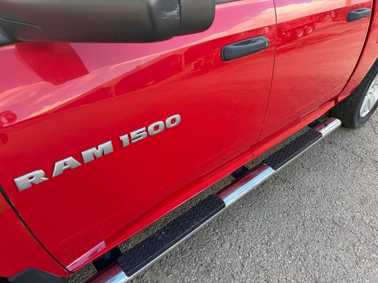 2012-dodge-1500-image-11