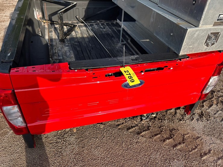 #2789-•-ford-8'-truck-bed-w/-toolboxes-and-headache-rack-image-13
