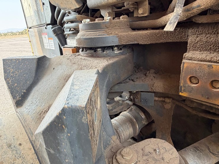 2016-komatsu-hm400-5-image-34