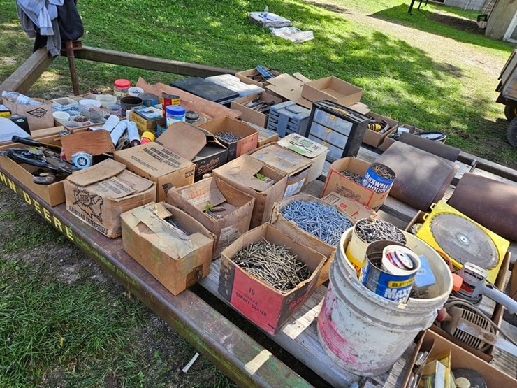 #8000-•-live-on-the-ground-only-items-image-10