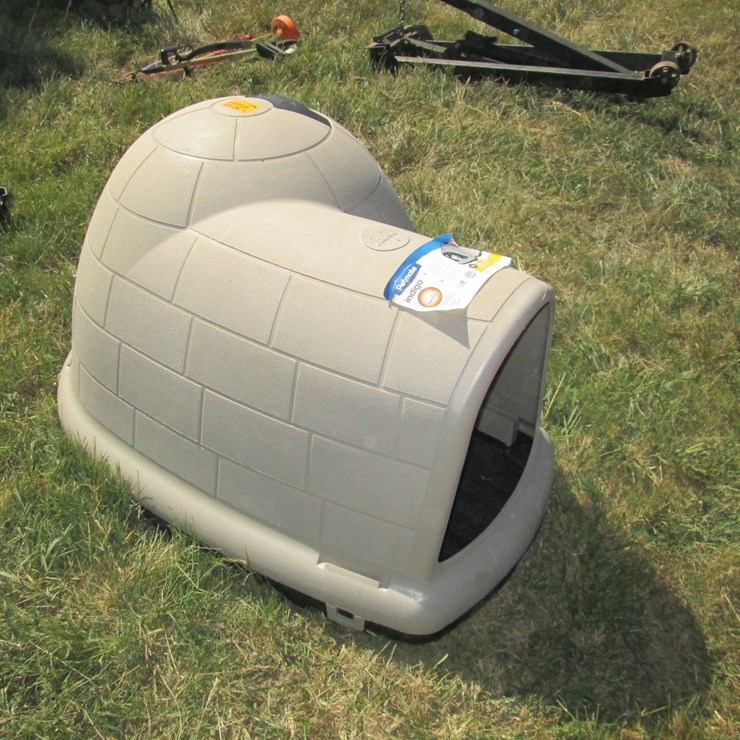 #50189 • Unused Indigo Dog House 90-125lb Dog INV#50189