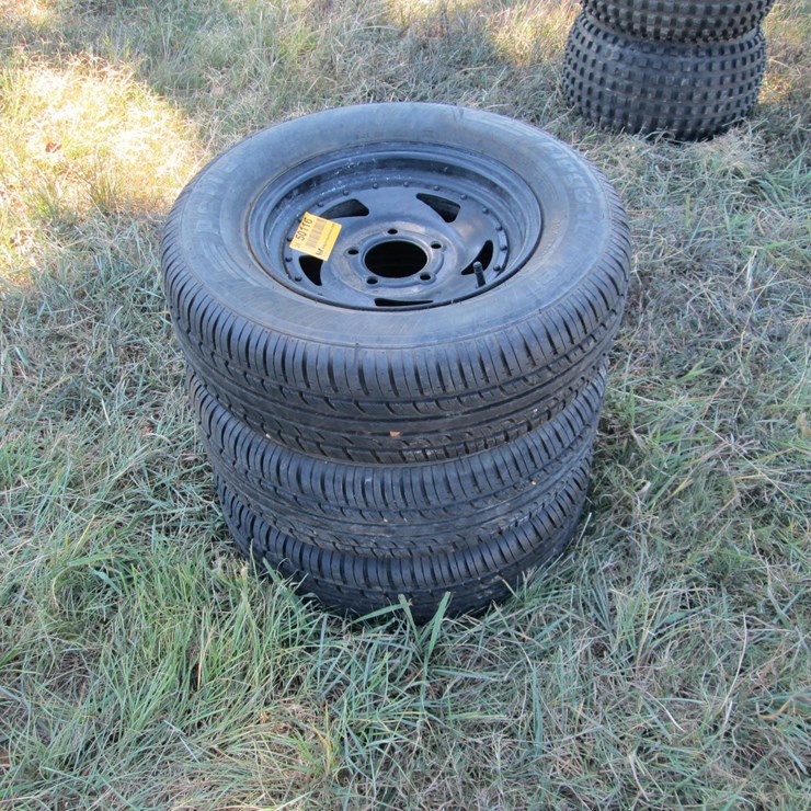 #50116 • Lot of (3) 185/70r 13 Trailer Tires INV#50116