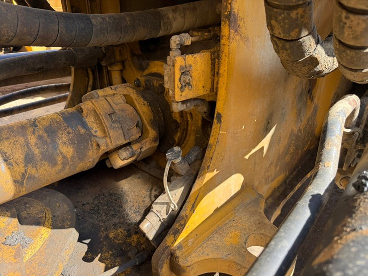2017-caterpillar-988k-image-90