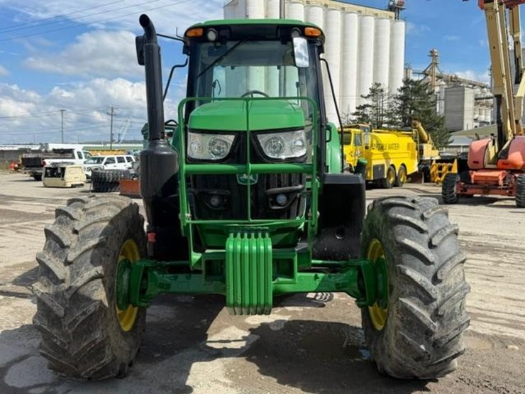 2019-john-deere-6155m-image-9