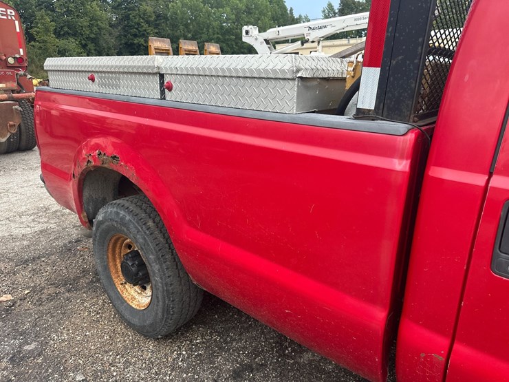 2001-ford-f350-image-26