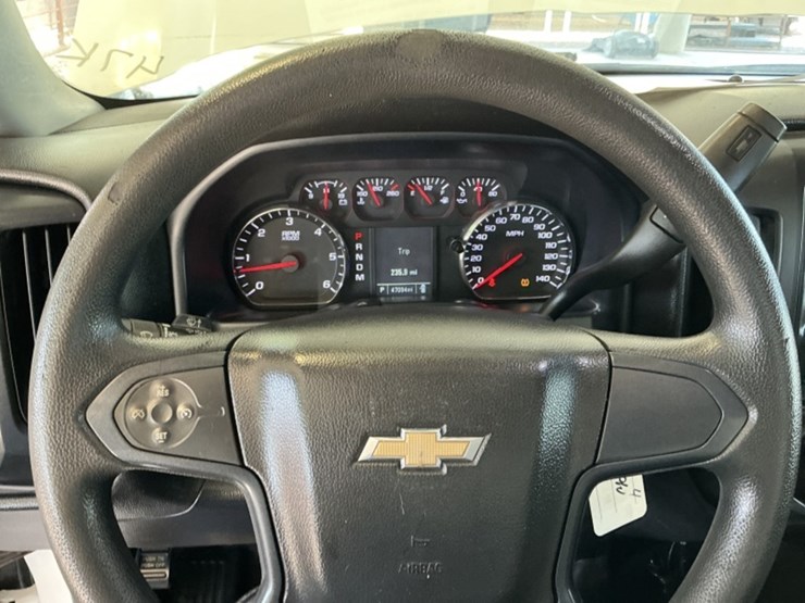 2015-chevrolet-silverado-1500-image-16