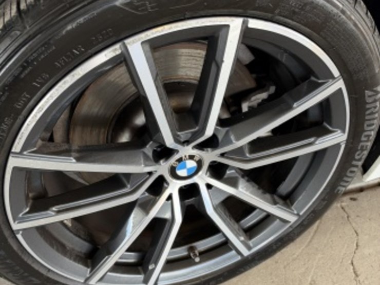 2021-bmw-330i-sdn-image-13