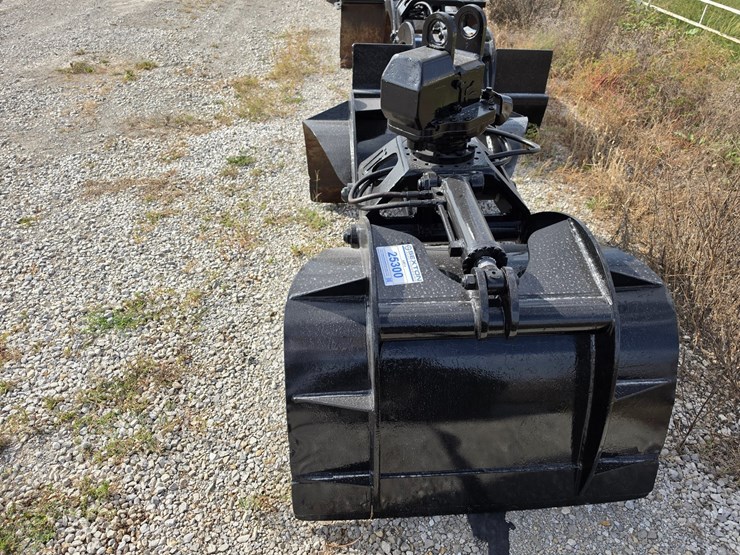 #25300-•-rotobec-045w-waste-grapple-image-3