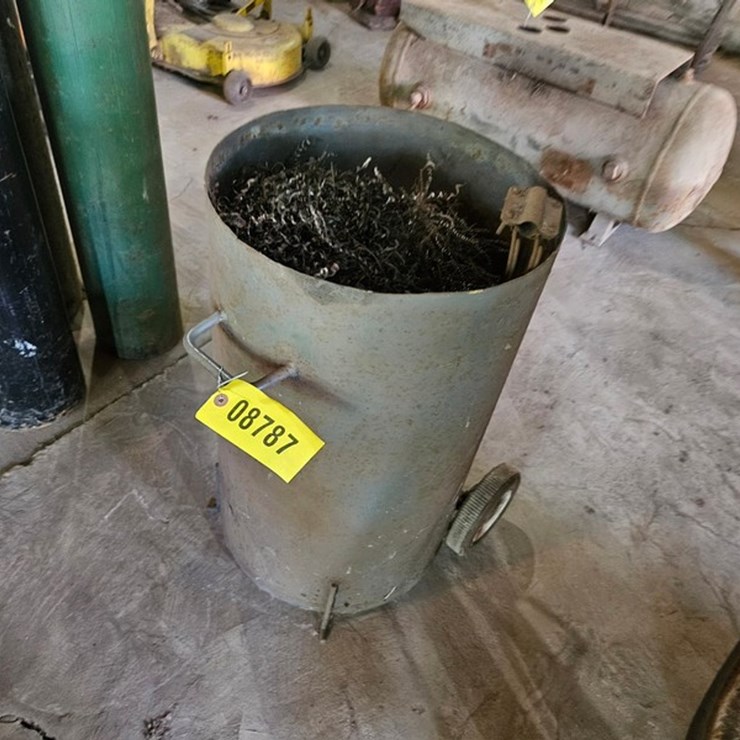 #8787 • Sand Blast Pot Scrap Bin