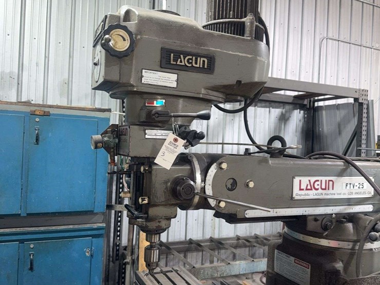 republic--lagun-model:-ftv-2s-turret-milling-machine-with-heidenhain-control-monitor-image-5
