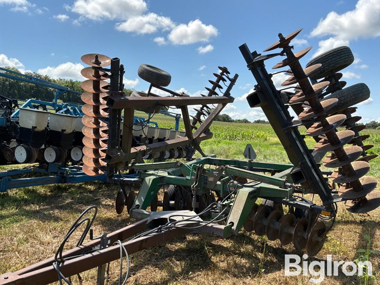 john-deere-630-image-1