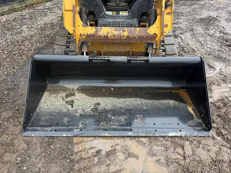 2020-caterpillar-249d-image-10