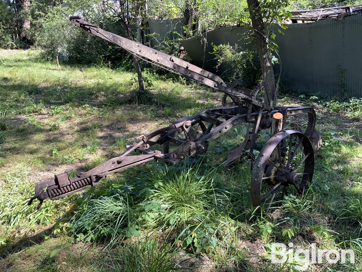 john-deere-2-image-1