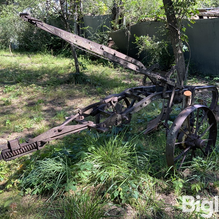 JOHN DEERE 2
