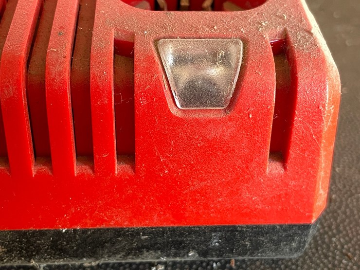 #5512-•-(3)-milwaukee-18v-batteries-and-charger-image-24