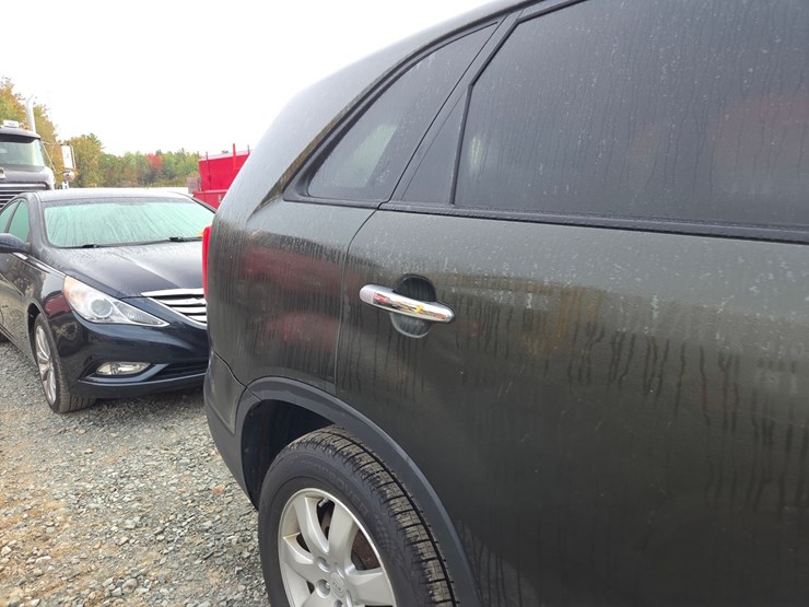 2011-kia-sorento-image-14