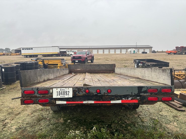 #2344-•-2006-behnke-enterprises-16'-tandem-axle-utility-trailer-image-3