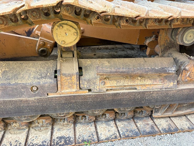 2004-case-1150h-image-74
