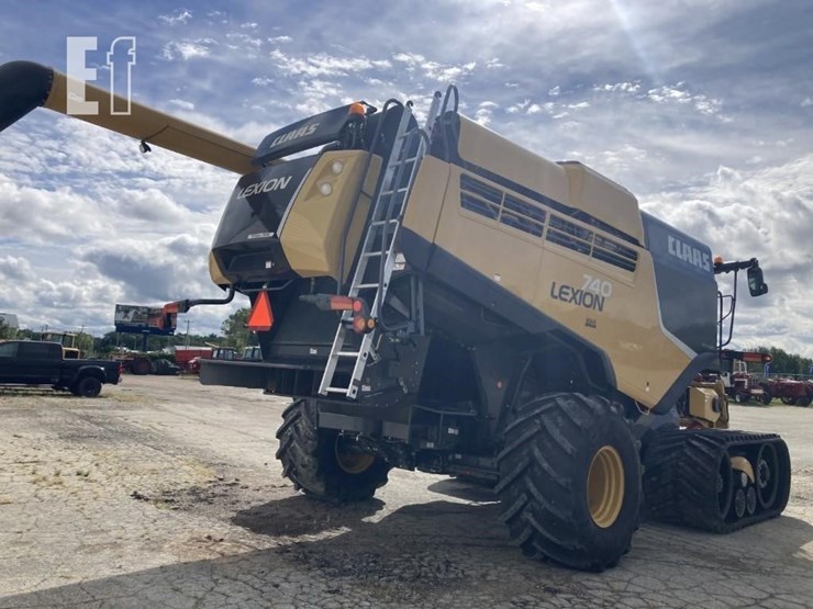 2015-claas-lexion-740-image-3