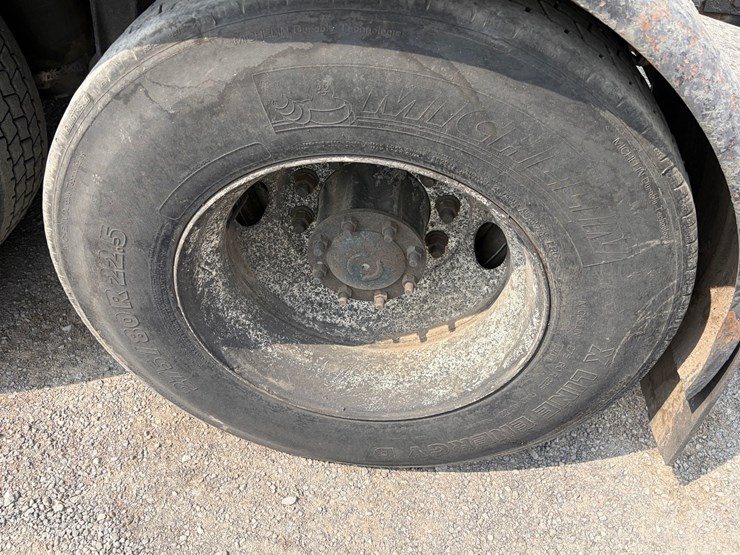 1996-cummins-m11-image-107