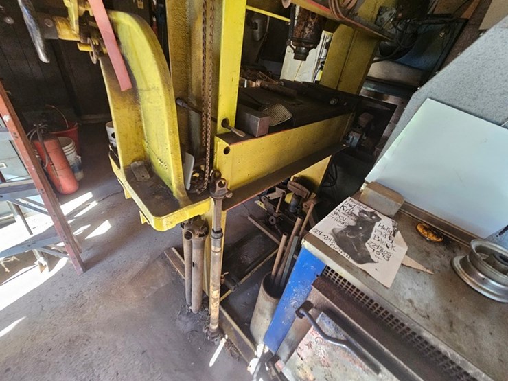 #8706-•-hydraulic-shop-press-image-6