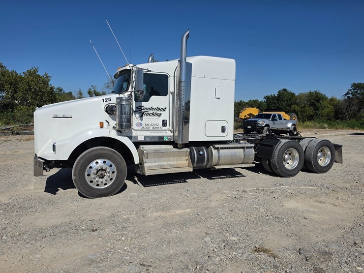 2018-kenworth-t800-image-5