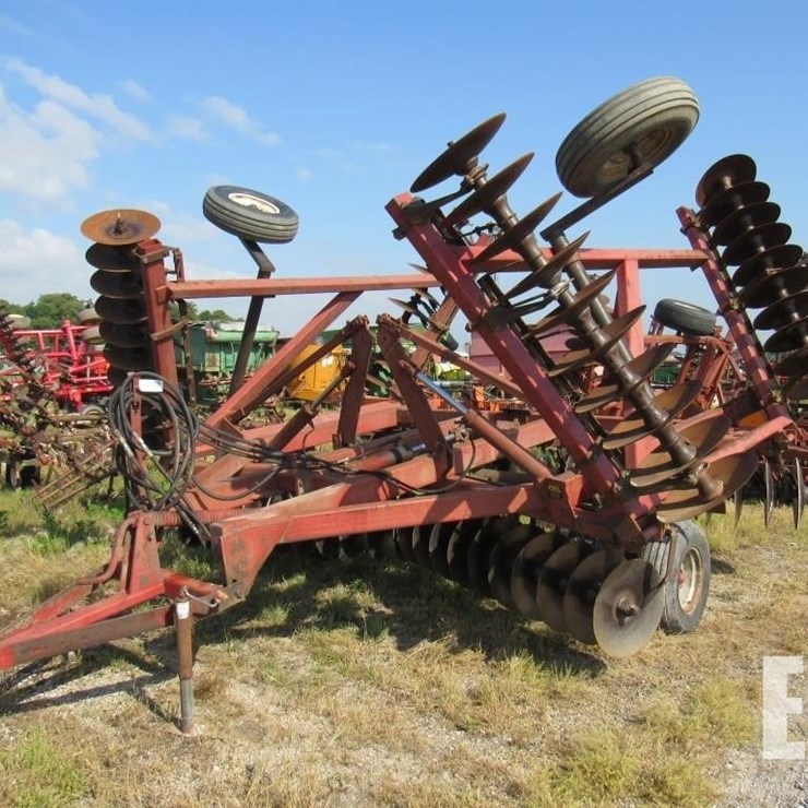INTERNATIONAL 490