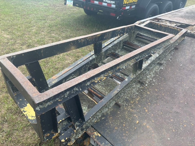 #2340-•-24'-tandem-axle-flatbed-trailer-image-25