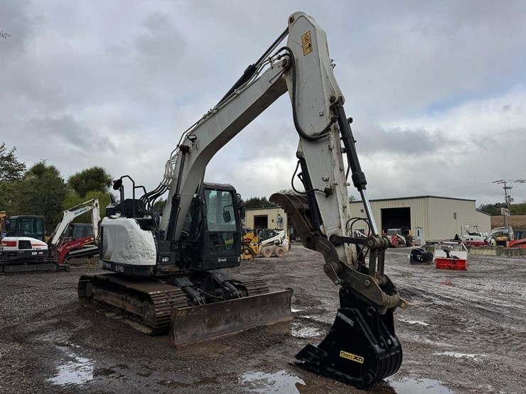 2019-bobcat-e145-image-8