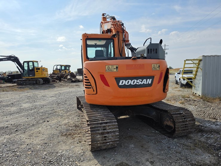 doosan-dx140-lcr-image-11