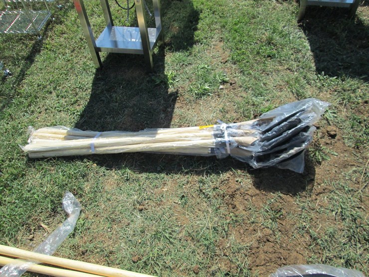 #50164-•-lot-of-(6)-unused-valley-wood-handle-point-shovels-inv#50164-image-2