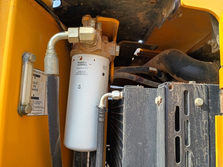 2008-deere-670d-image-61